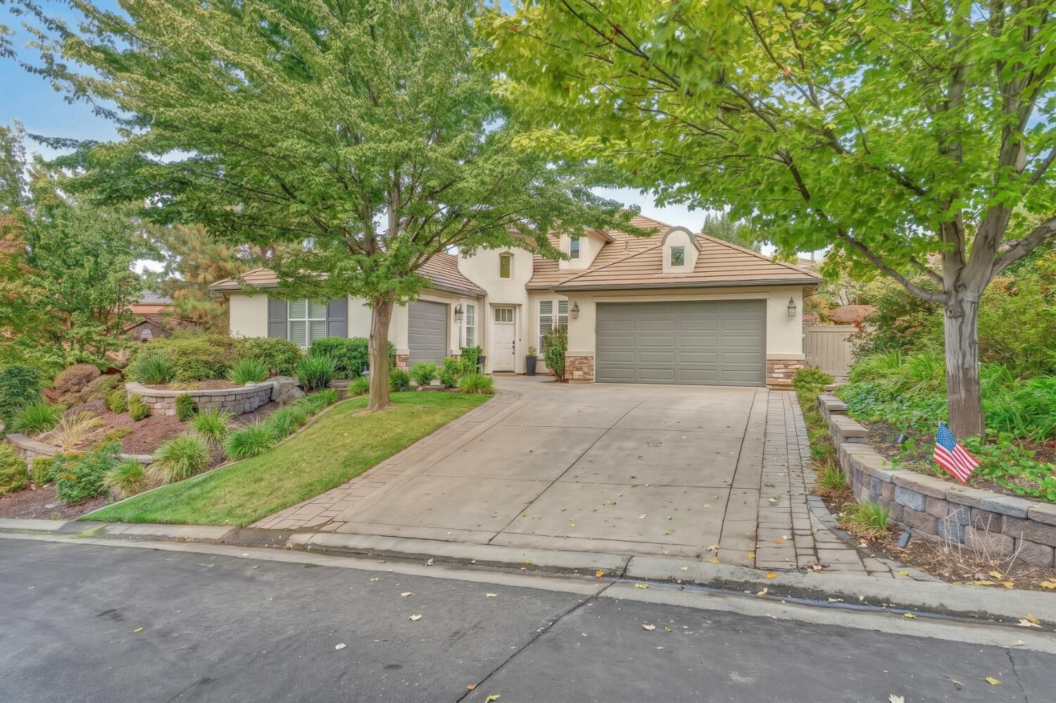 Property Photo:  517 Bianco Court  CA 95762 