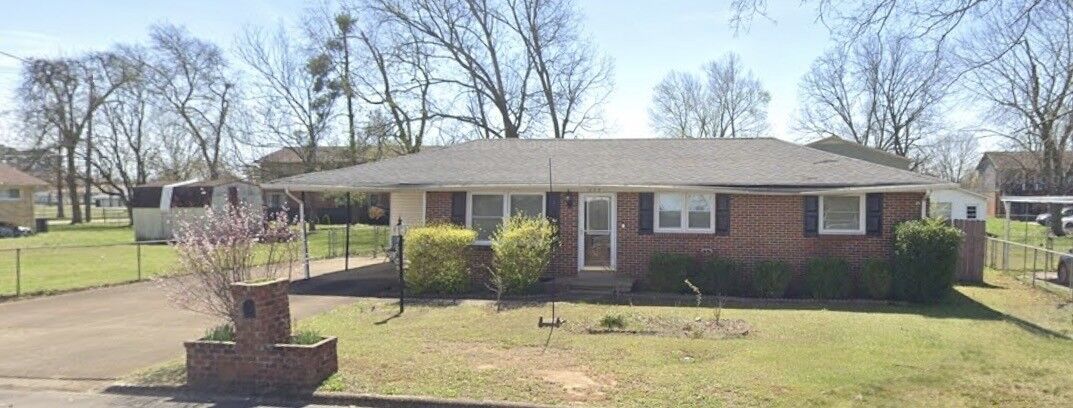 Property Photo: 205 Jackson St TN 38464