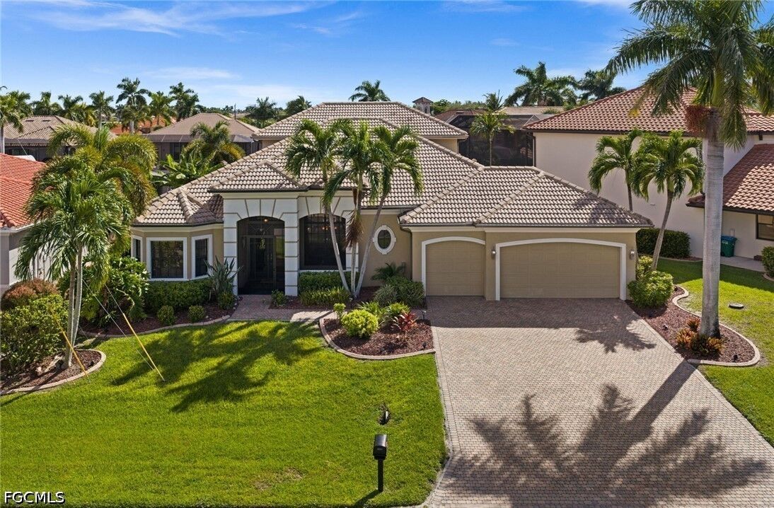 Property Photo:  5427 SW 22nd Avenue  FL 33914 
