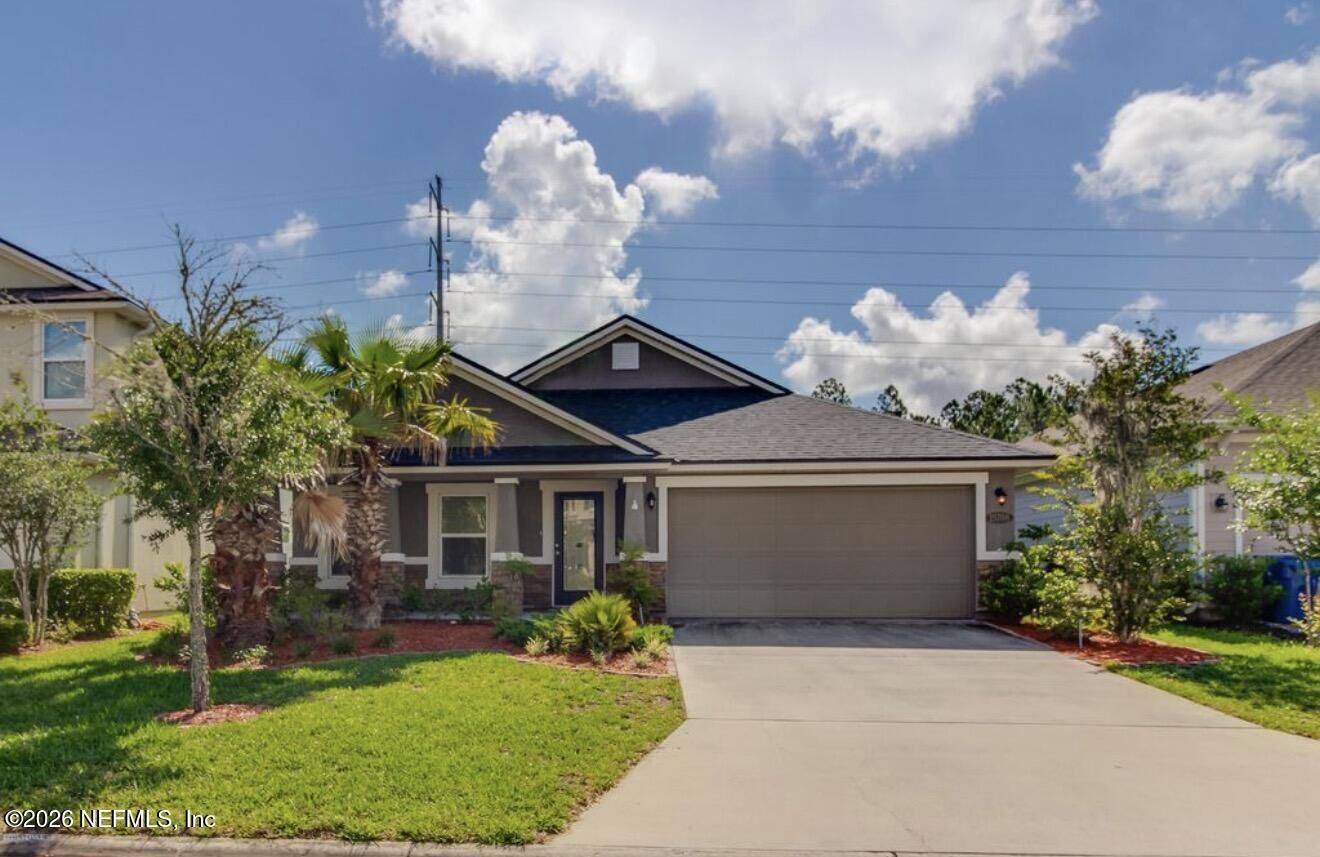 Property Photo: 15708 Tisons Bluff Road FL 32218