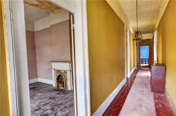 Property Photo:  616 2nd Street  LA 70130 