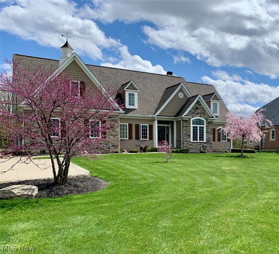 Property Photo:  2651 Brainard Road  OH 44124 