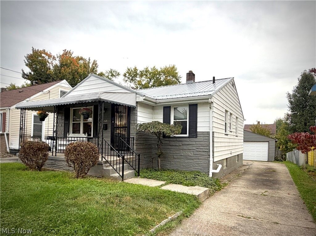 Property Photo: 1576 Wakefield Avenue OH 44514