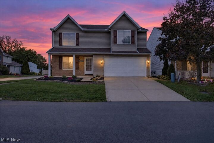 Property Photo: 1115 Oxford Circle OH 44312
