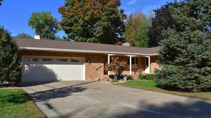 Property Photo: 617 2nd Street NE MN 55369