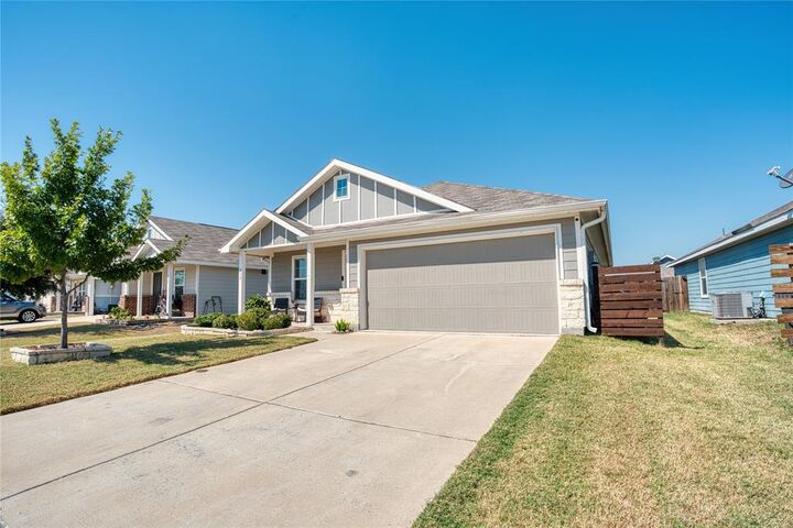 Property Photo:  554 Deerfern Drive  TX 75407 