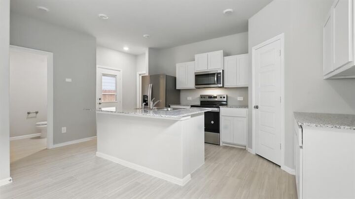 Property Photo: 2916 Maple Orchard Lane TX 76140