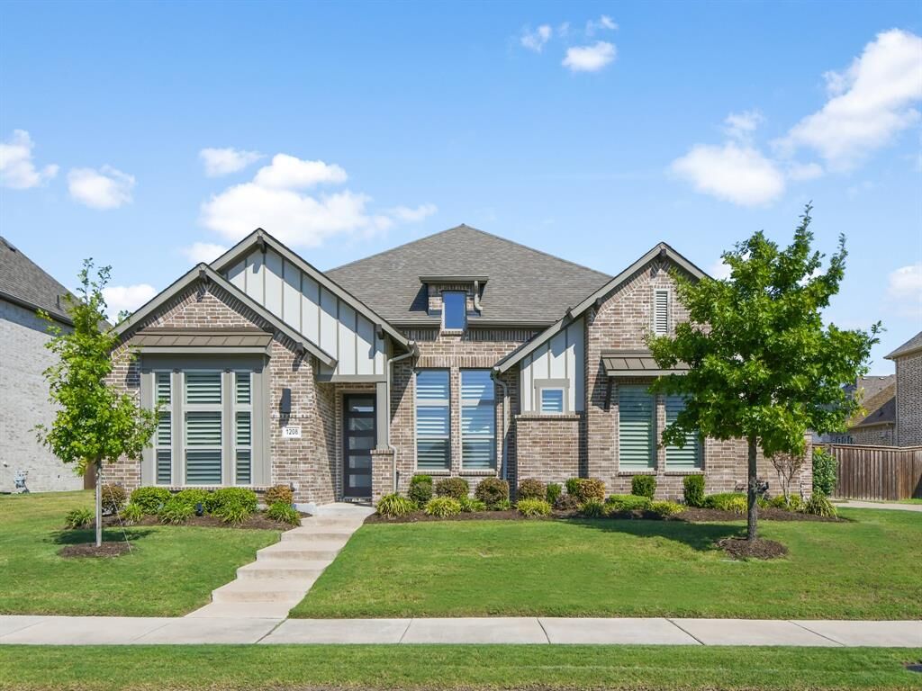 Property Photo:  1208 Middleton Drive  TX 75087 