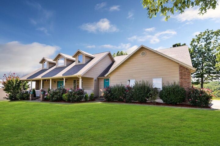 Property Photo: 9961 Rainbow Ridge Road AR 72662