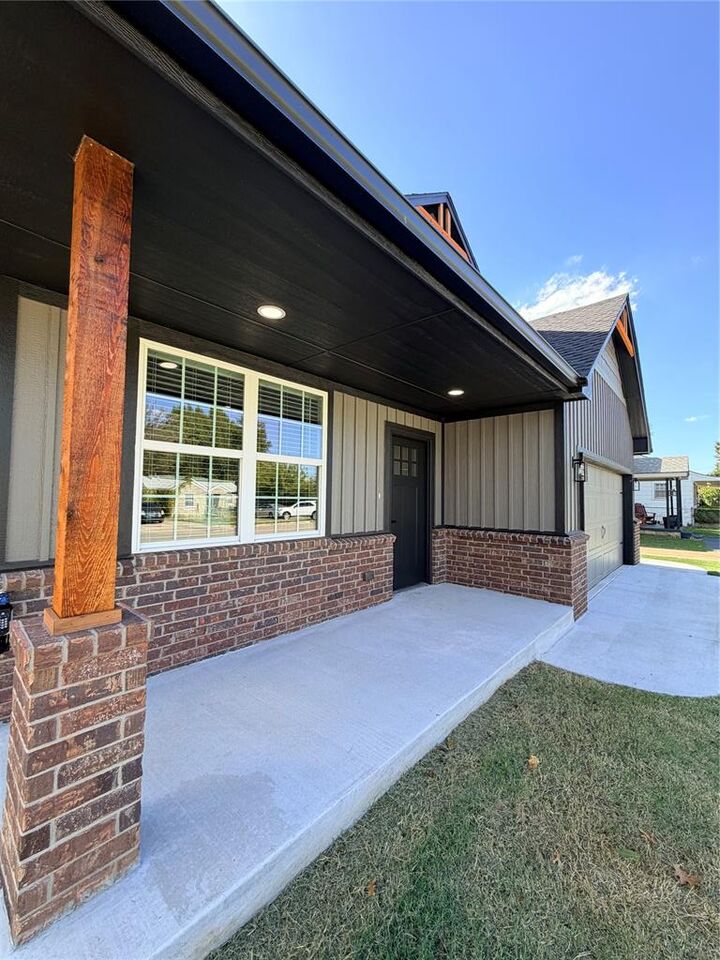 Property Photo: 3032 NW 30th Street OK 73112