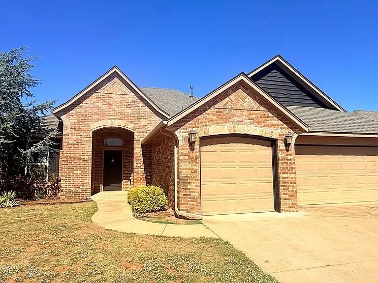 Property Photo:  11733 SW 22nd Terrace  OK 73099 