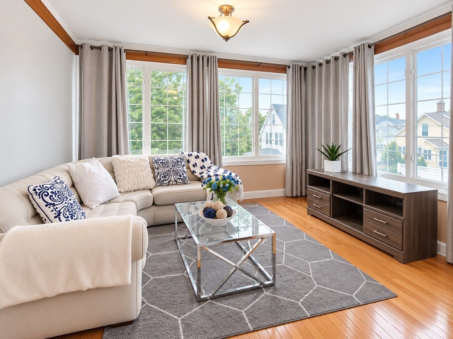 Property Photo: 12 Bradbury Ave 12 MA 02155