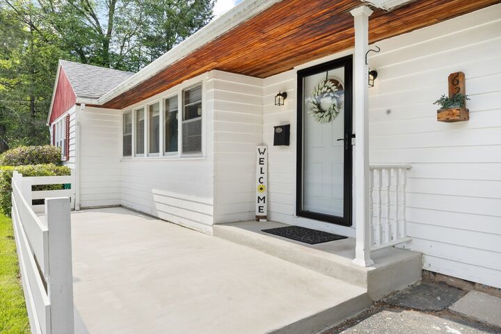 Property Photo:  62 Clayton Road  MA 01040 