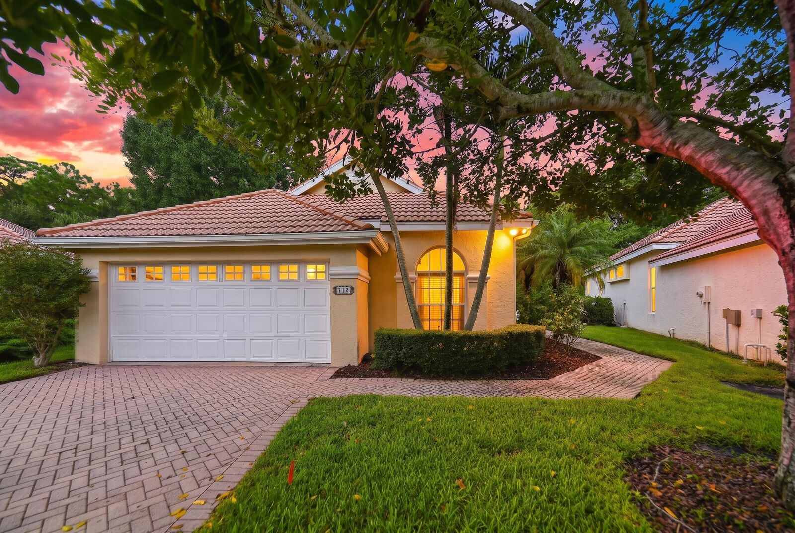 Property Photo:  712 SW Saint Vincent Cove  FL 34986 