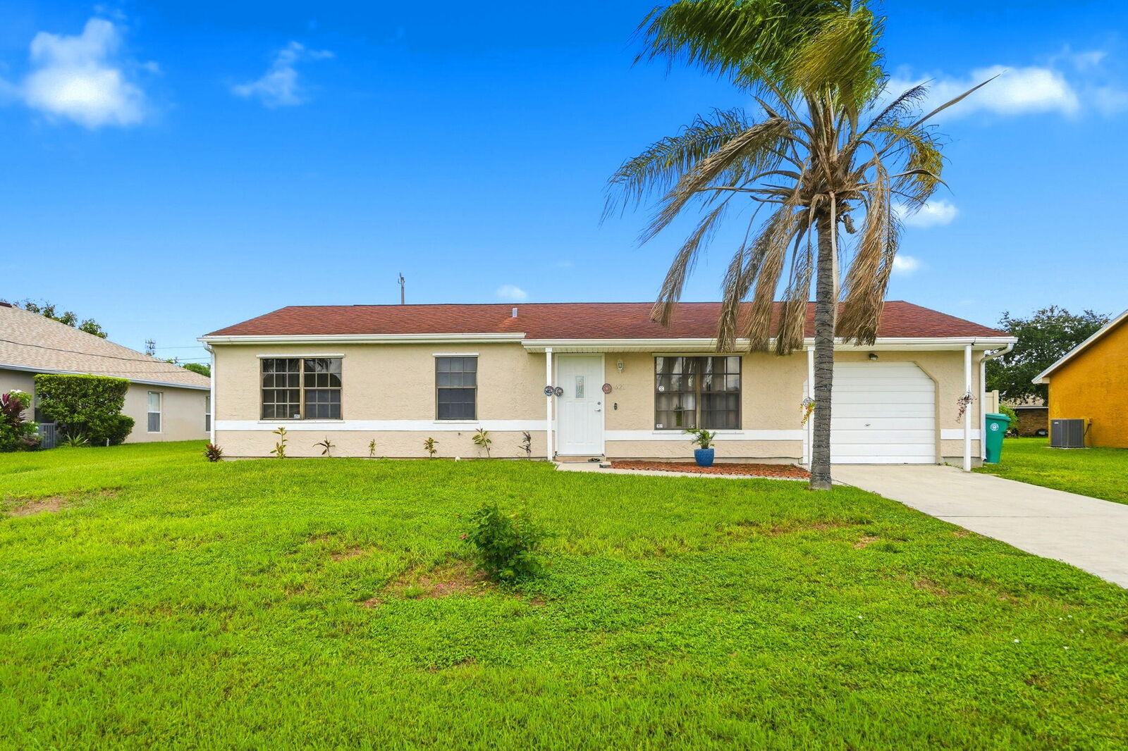 Property Photo:  621 SW Stillman Avenue  FL 34953 