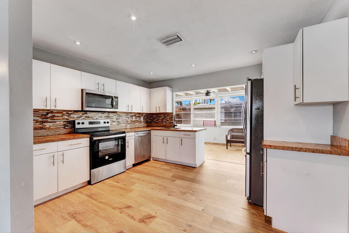 Property Photo: 4938 NW 54th Court FL 33319