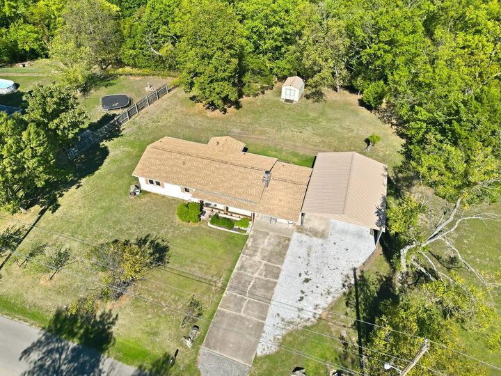 Property Photo: 2010 W 14th KS 67156