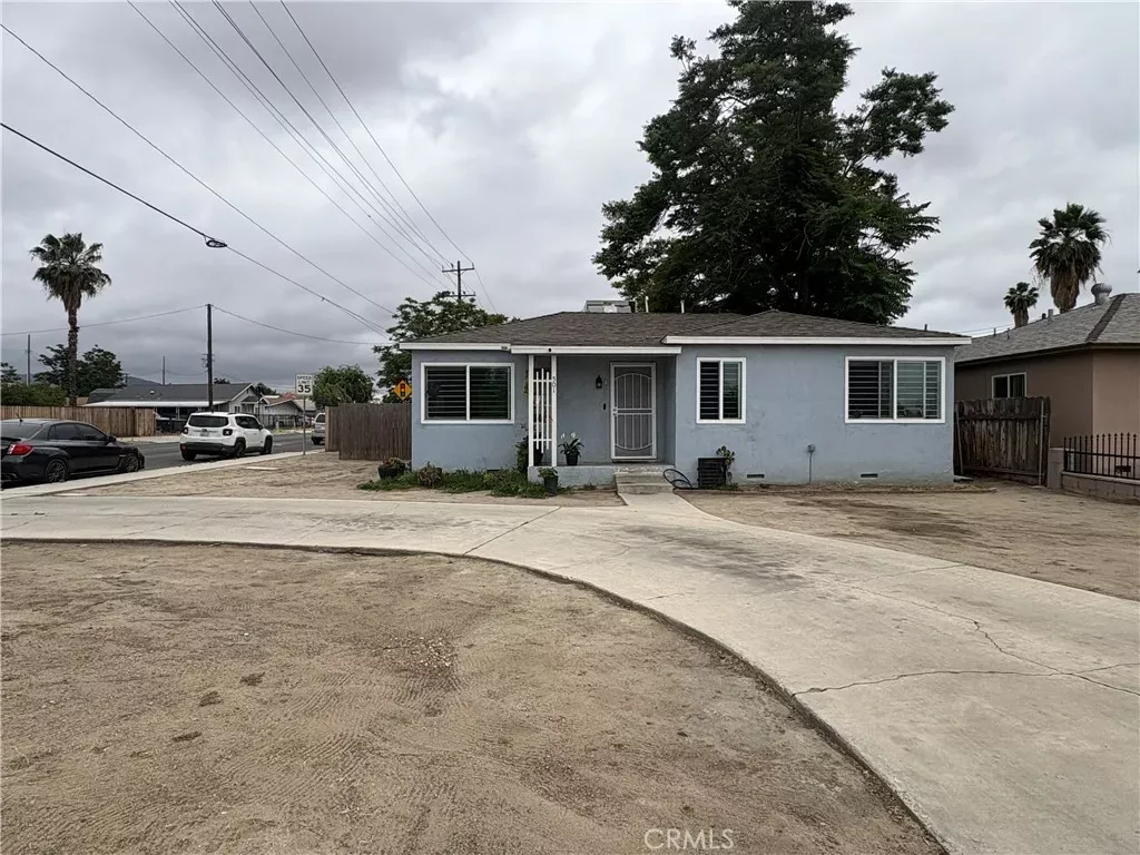 Property Photo:  501 W Latham Avenue  CA 92543 