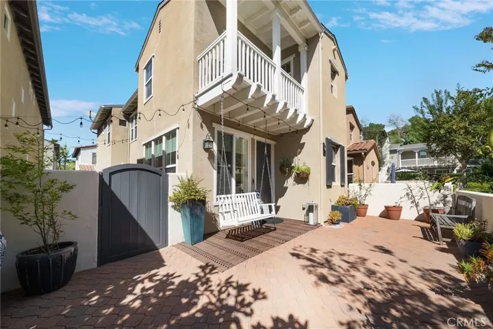 Property Photo:  66 Amy Way  CA 92694 
