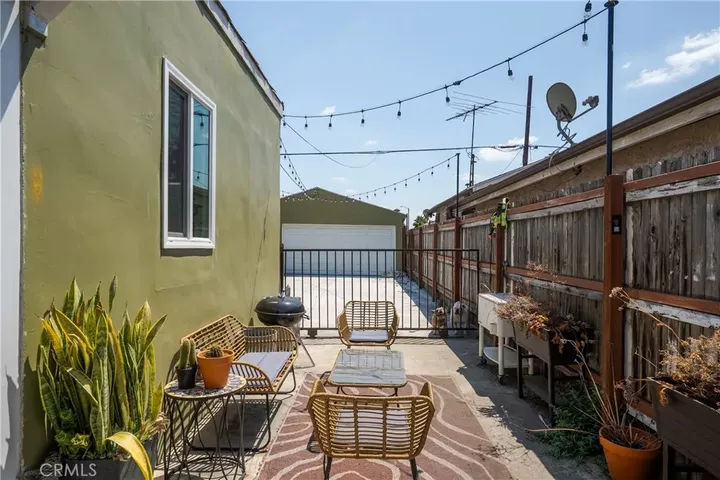 Property Photo: 3432 Arlington CA 90018