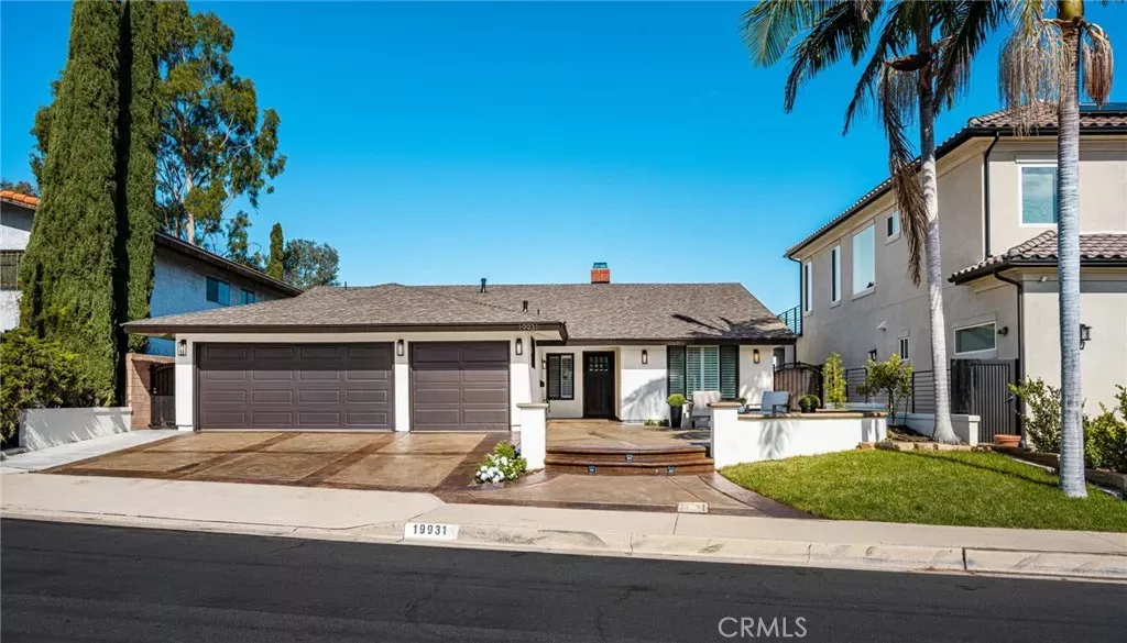 Property Photo:  19931 Crestknoll  CA 92886 