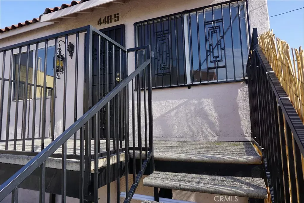 Property Photo:  448 W 41st 1/2  CA 90037 