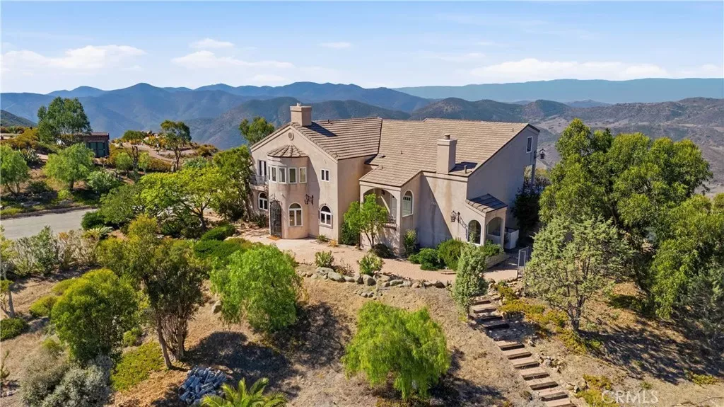 Property Photo:  10827 Pacific View  CA 90265 