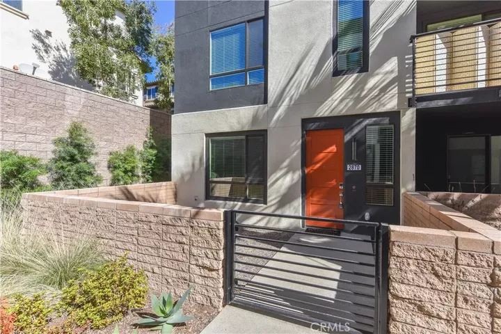 Property Photo:  2870 N Glassell Street  CA 92865 
