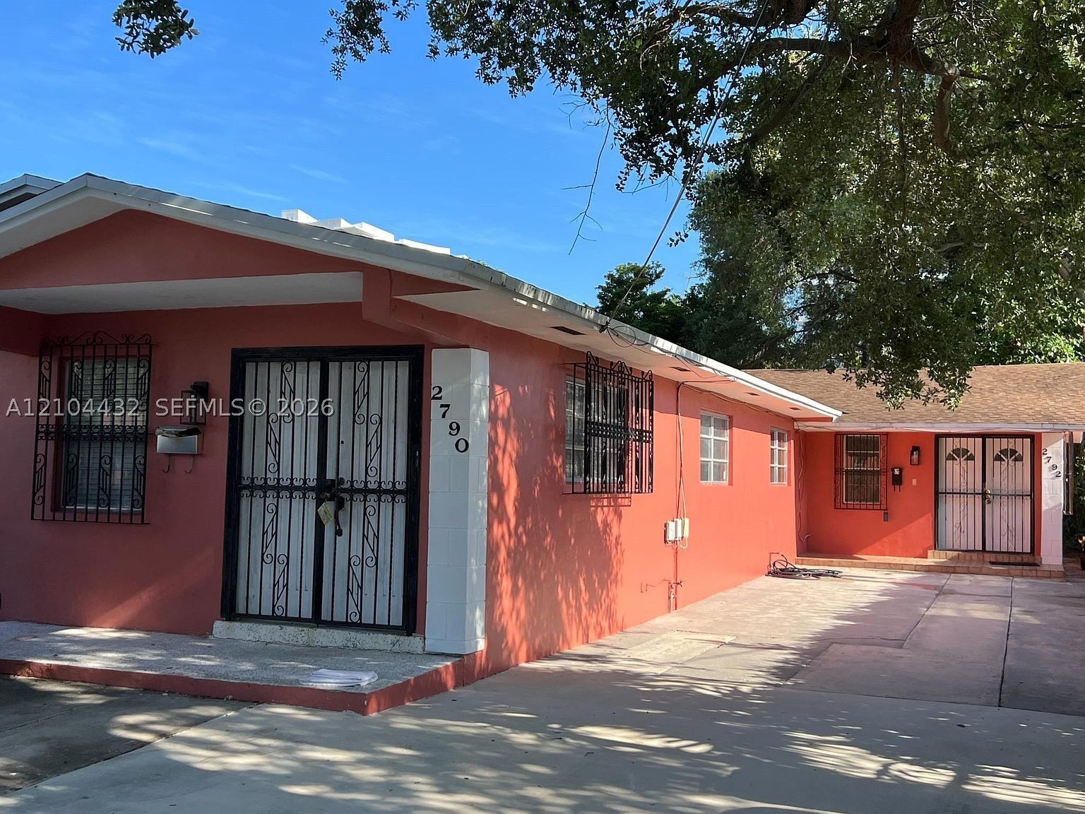Property Photo:  2790 SW 26th St  FL 33133 