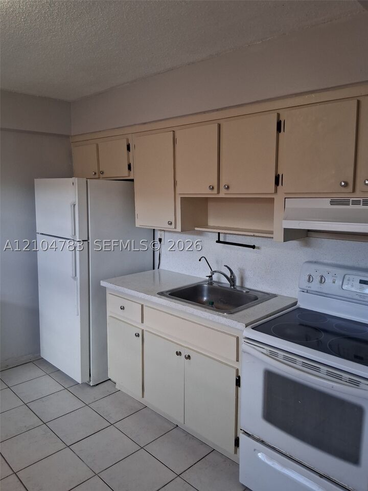Property Photo: 55 W 16th St 8 FL 33010