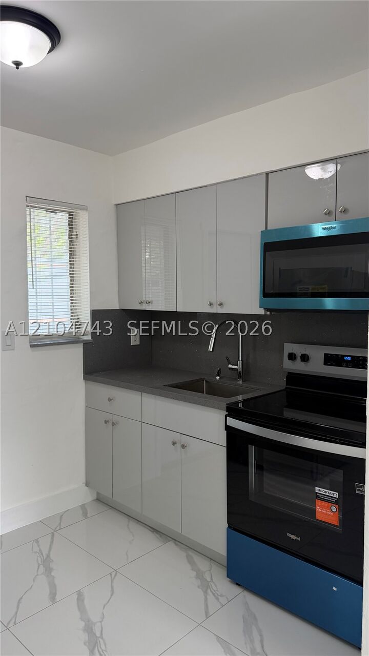 Property Photo:  2162 NW 23rd Ave 2  FL 33142 