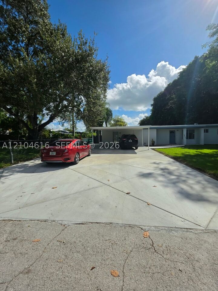 Property Photo: 30341 SW 171st Ave FL 33030
