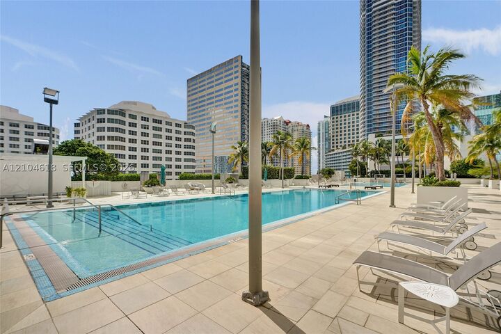 Property Photo:  951 Brickell Ave 1106  FL 33131 