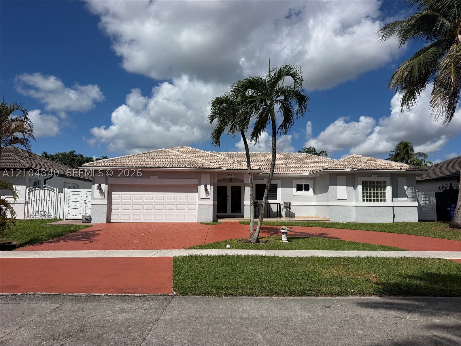 Property Photo: 9011 NW 162nd Ter 9011 FL 33018