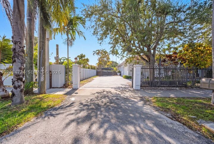 Property Photo:  5750 SW 67th Ave  FL 33143 