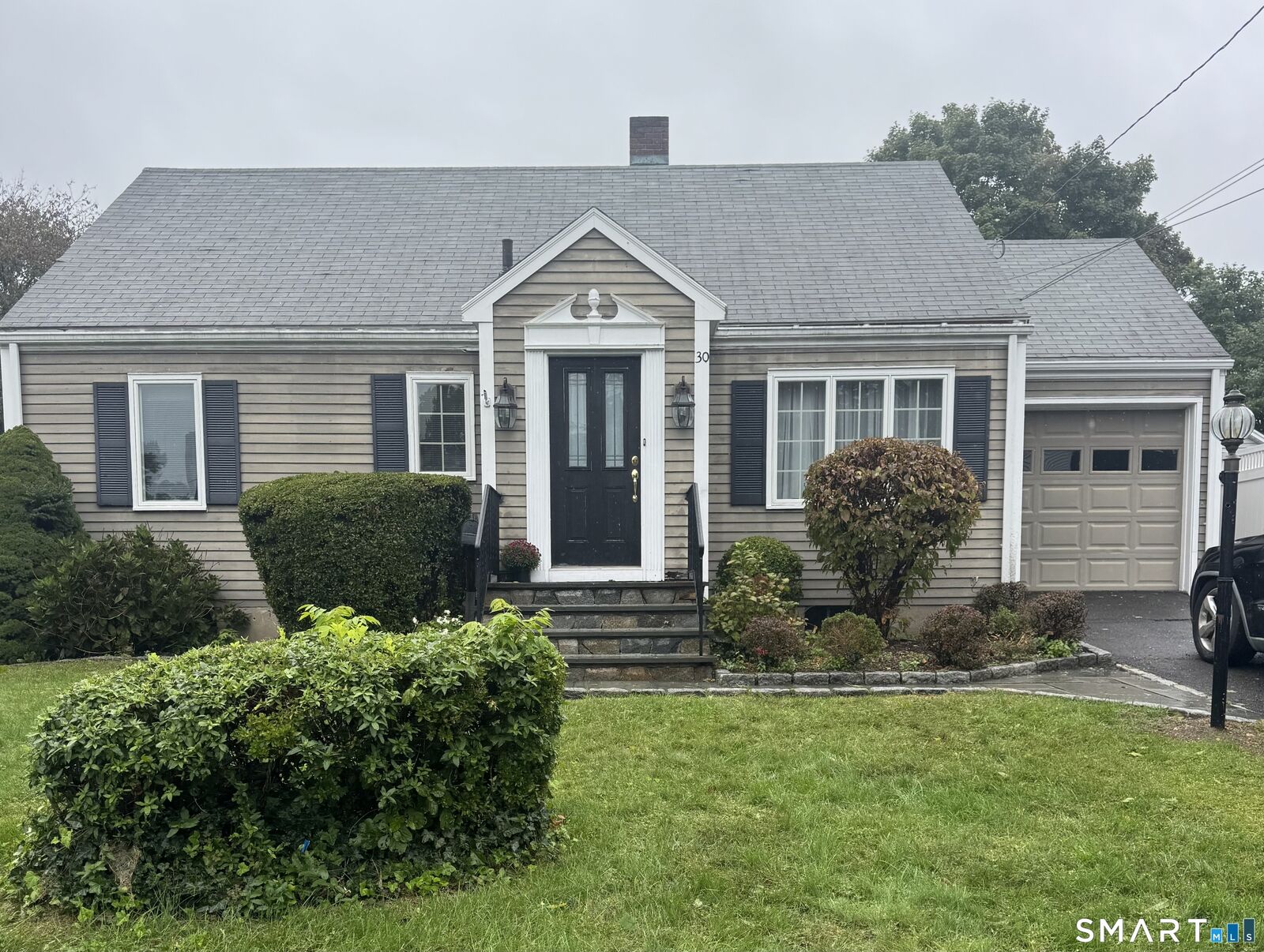 Property Photo:  30 Bellmere Avenue  CT 06906 
