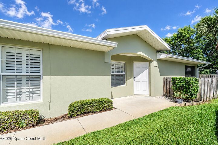 Property Photo:  241 Prince William Court  FL 32937 