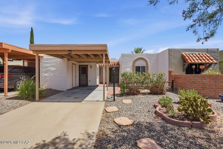 Property Photo:  26 W Calle Del Chancero  AZ 85614 