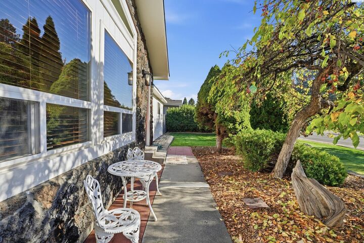 Property Photo:  1827 McMurray Ave  WA 99354 