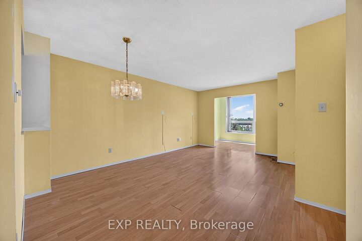 Property Photo: 326 Major Mackenzie Drive E 716 ON L4C 8T4