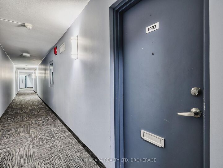 Property Photo:  35 Towering Heights Boulevard 1002  ON L2T 3G8 