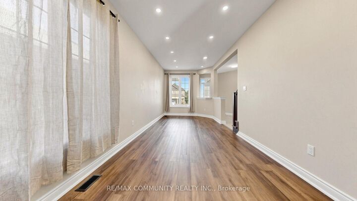 Property Photo:  53 Jewel House Lane  ON L4N 8J7 