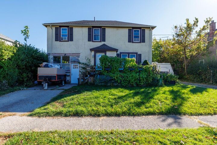 Property Photo:  428 Wallace Avenue N  ON L3B 1R2 