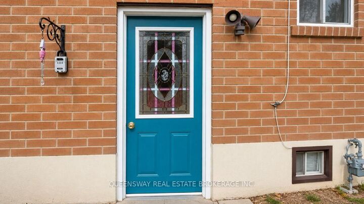 Property Photo:  147 Bonham Boulevard  ON L5M 1C9 