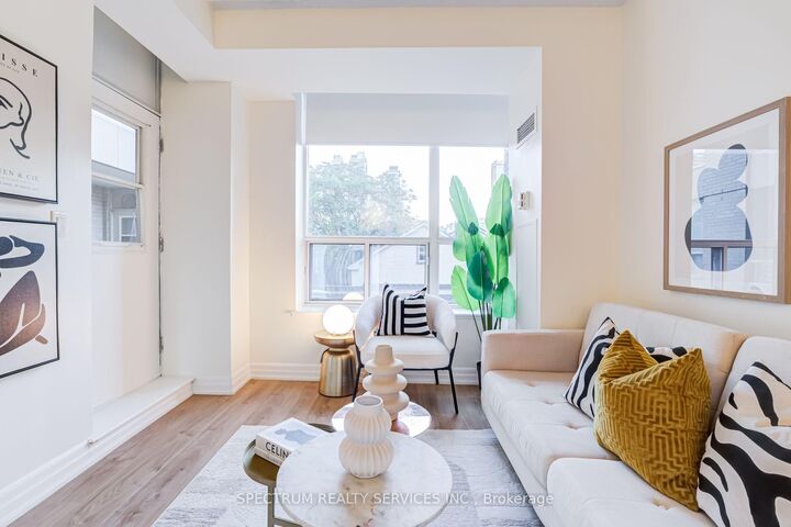 Property Photo: 70 Alexander Street ON M4Y 3B6