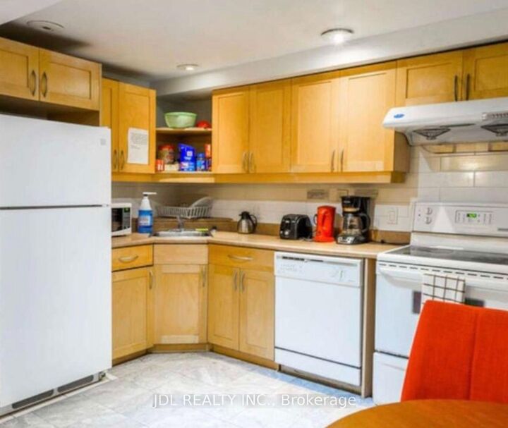 Photo de la propriété:  118 Shuter St Street Masterbedroomb Main Floor  ON M5A 2N6 