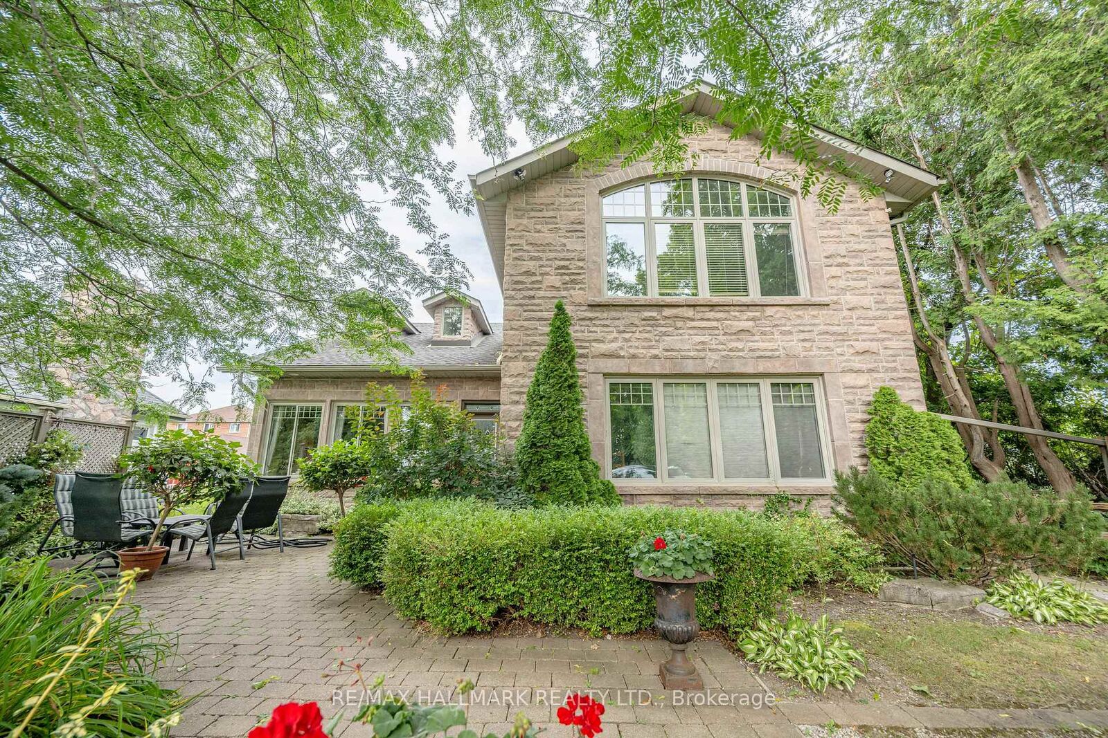 Property Photo:  361 Lake Drive N  ON L4P 3C8 