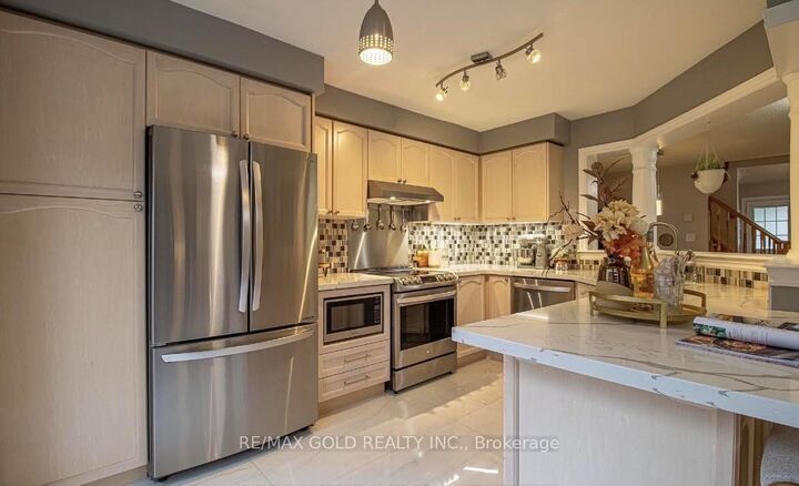 Property Photo:  22 Roy Rainey Avenue  ON L6E 2B5 