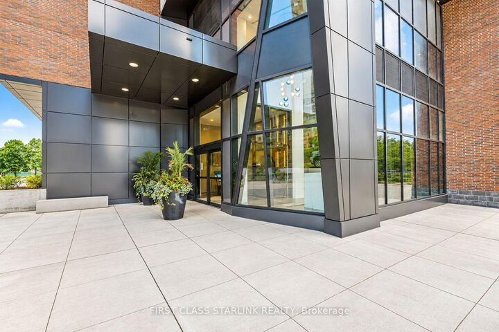 Property Photo: 4130 Parkside Village Drive 1705 ON L5B 3M8