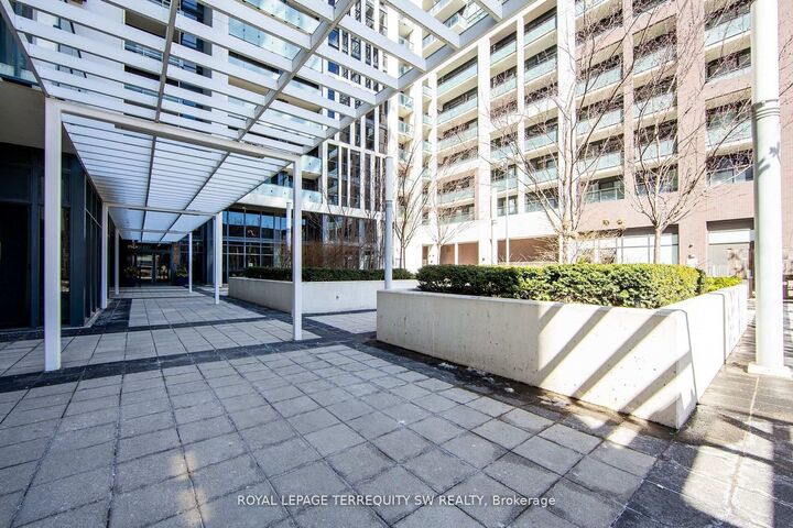 Property Photo: 400 Adelaide Street E 807 ON M5A 4S3